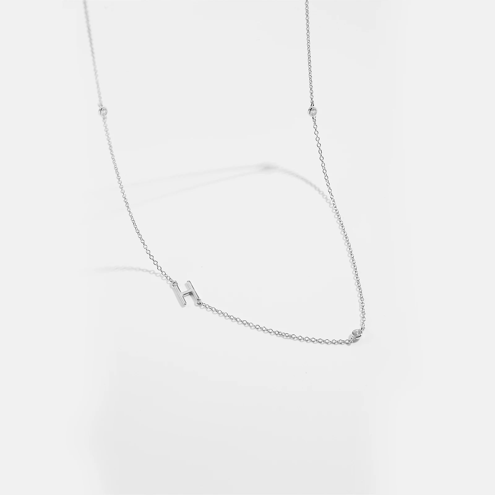 Colar Inicial + Ponto de Luz