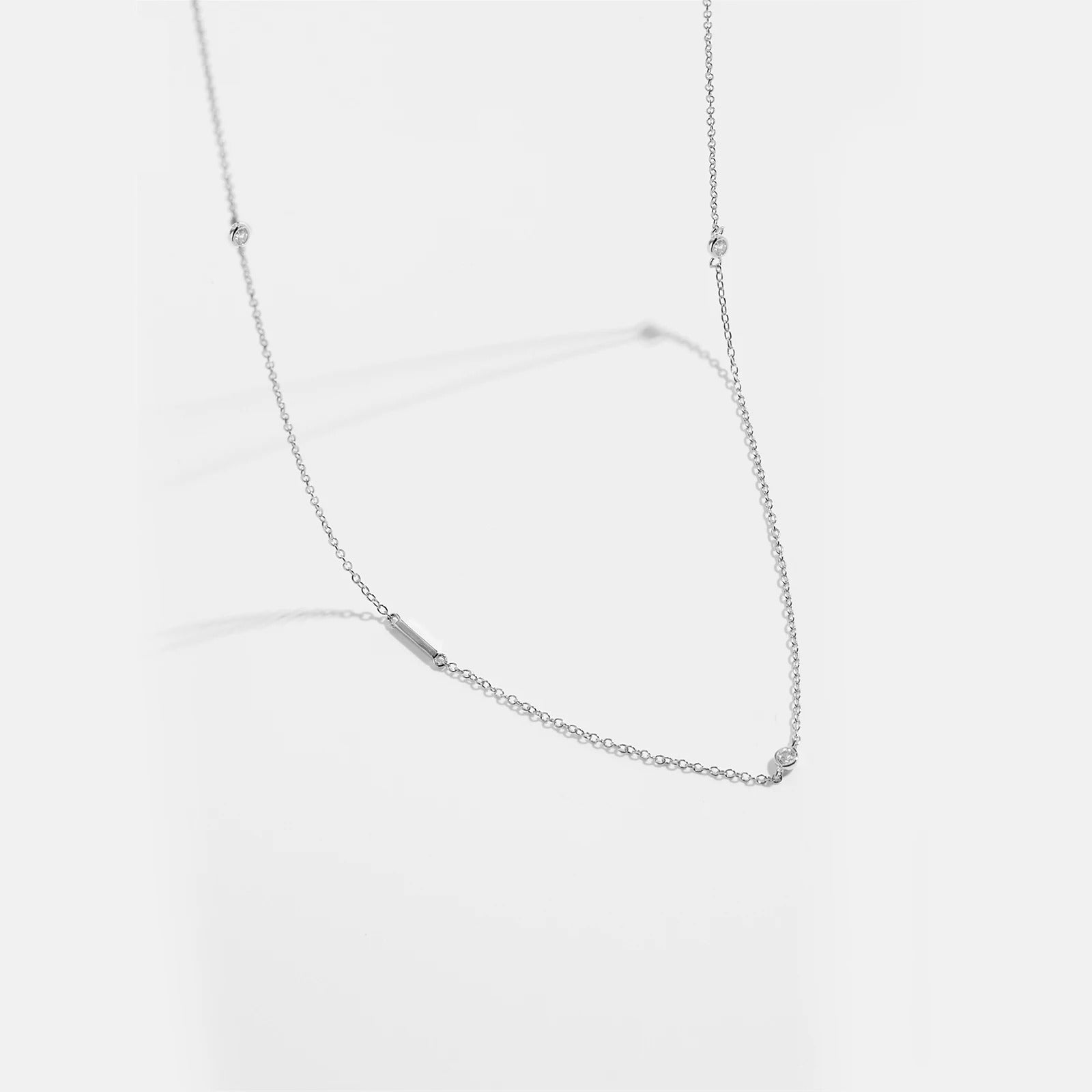 Colar Inicial + Ponto de Luz