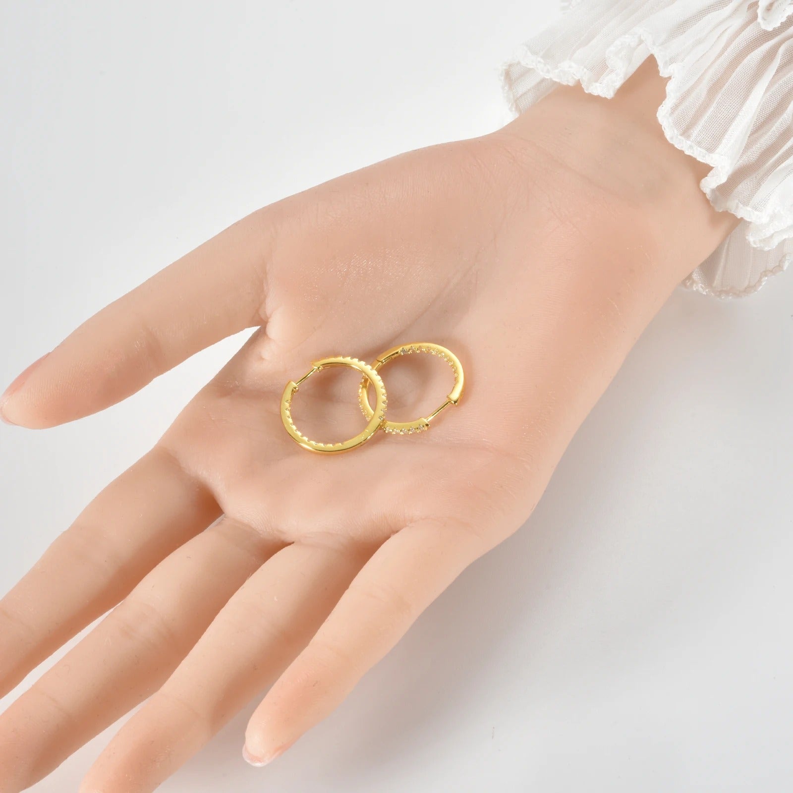 Argola cravejada Slim