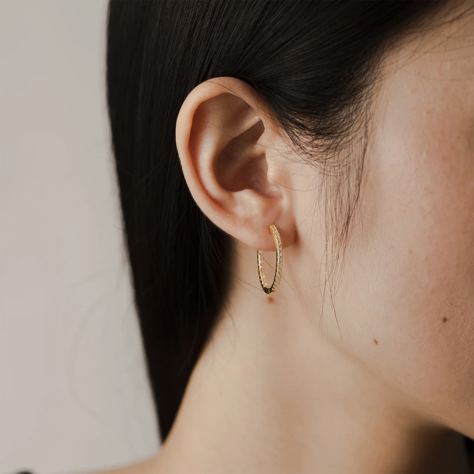 Argola cravejada Slim